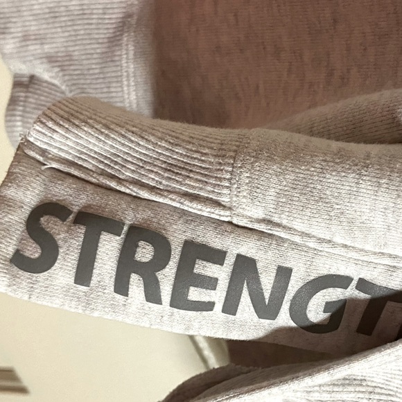 ATHLETA GIRL “Inner Strength” Funnel Neck Sweatshirt Heather Sz 12 - Picture 3 of 4